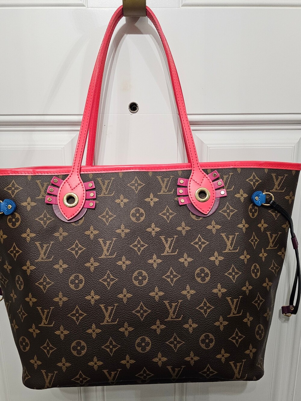 Rare 2015 Louis Vuitton Totem Neverfull MM Monogram Flamingo Authenticated